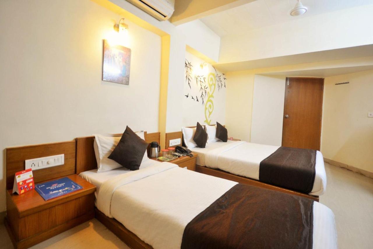 Hotel Campus 阿穆达巴 外观 照片