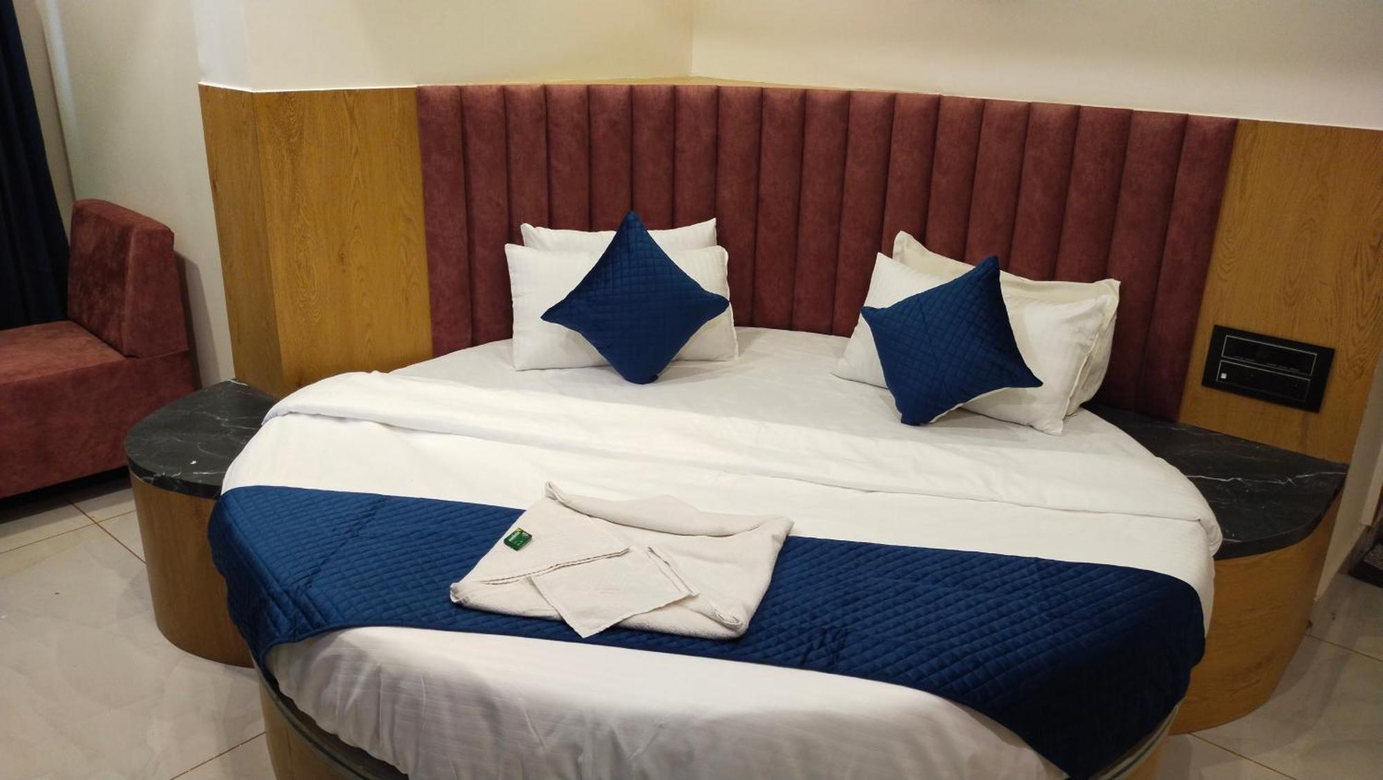 Hotel Campus 阿穆达巴 外观 照片